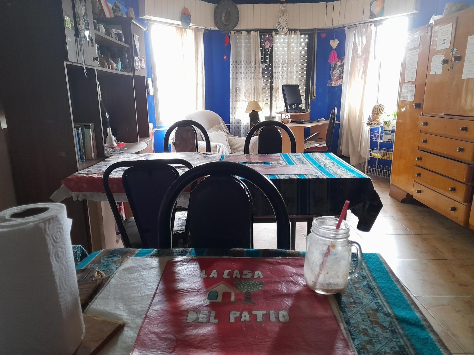 Hostel La Casa Del Patio Bb Баия-Бланка Экстерьер фото
