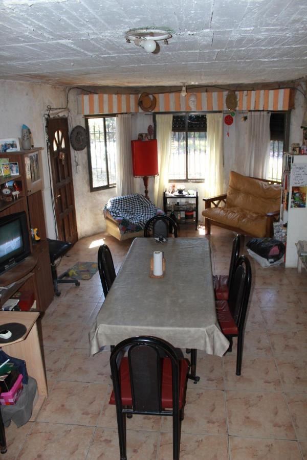 Hostel La Casa Del Patio Bb Баия-Бланка Экстерьер фото